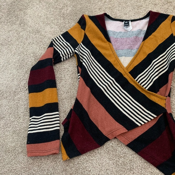 Colorful Striped Top - Picture 3 of 4